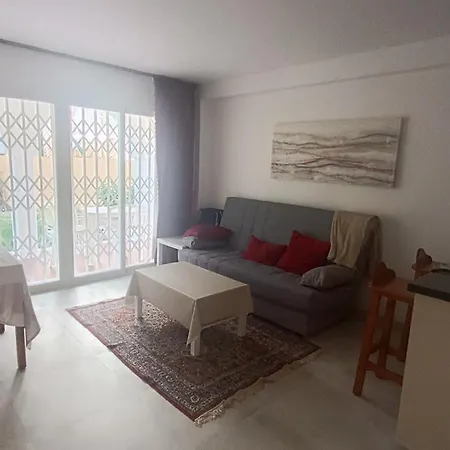 Paradise, Nº5 Apartment Nerja